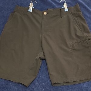 Men's Outdoor Cargo Shorts in Black